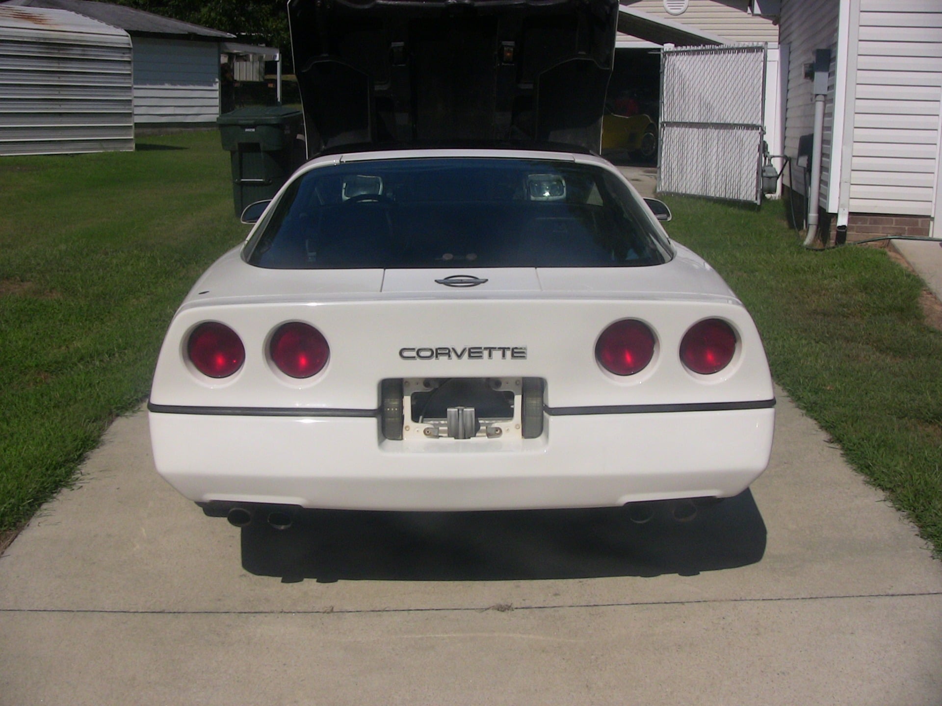 Used-1985-Chevrolet-Corvette (1)