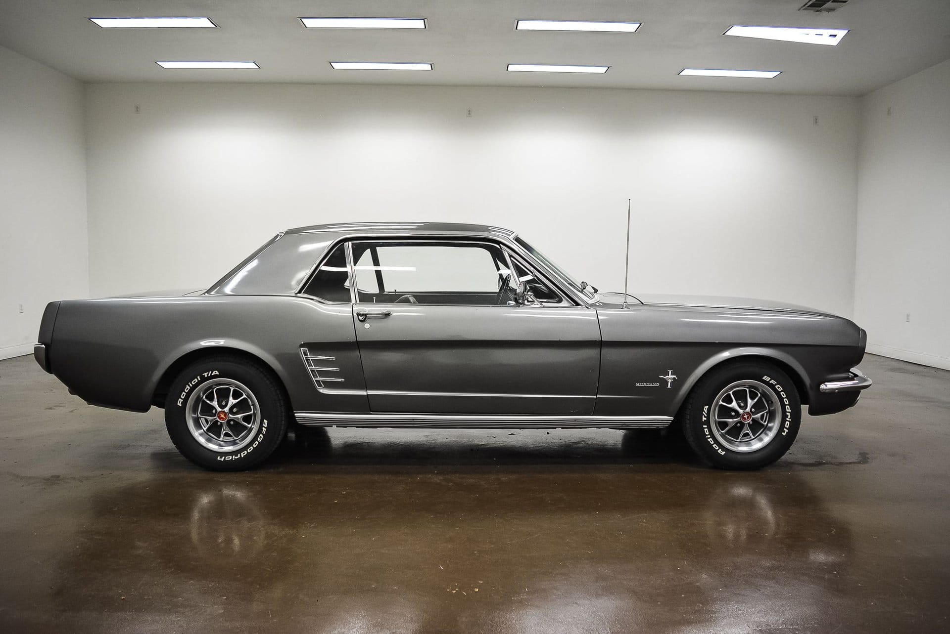 1966-ford-mustang (11)